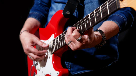 Guitar Classes Noida - Vayu Music Institute Sector 62 Sector 119